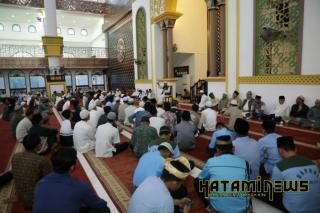 DMI Asahan Sholat Subuh Berjamaah di Mesjid Agung H. Ahmad Bakrie Kisaran